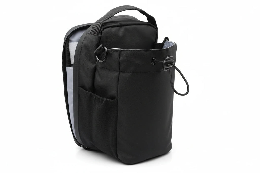 Portable and magnetic gym bag